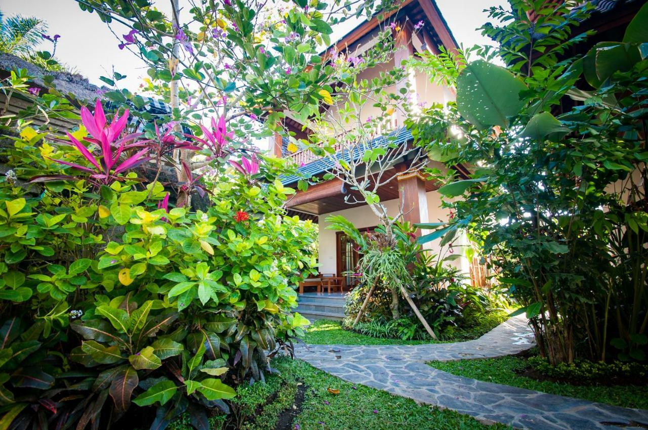 Flamboyant Villa Ubud Exterior foto